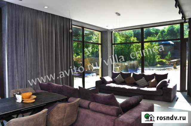 Дом 111 м² на участке 12 сот. на продажу в Алуште Алушта - изображение 1