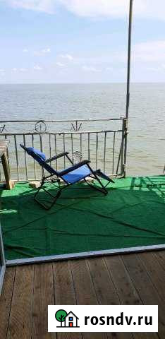 Коттедж 100 м² на участке 1 сот. в аренду посуточно в Таганроге Таганрог - изображение 1