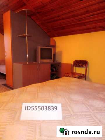 3-комнатная квартира, 100 м², 3/3 эт. в аренду посуточно в Ялте Ялта - изображение 1