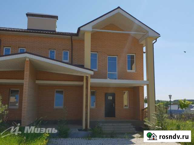 Таунхаус 212 м² на участке 8 сот. на продажу в Москве Москва - изображение 1