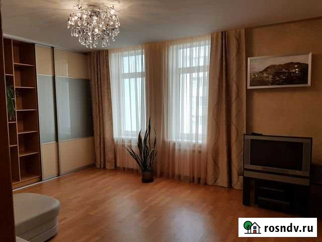 3-комнатная квартира, 85 м², 4/5 эт. в аренду на длительный срок в Севастополе Севастополь - изображение 1