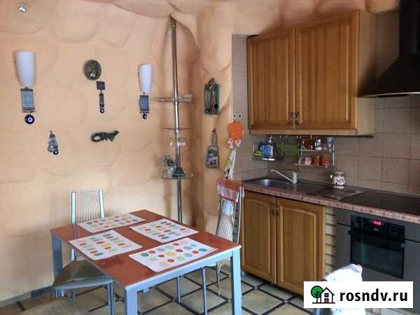 3-комнатная квартира, 70 м², 4/10 эт. в аренду на длительный срок в Новосибирске Новосибирск - изображение 1