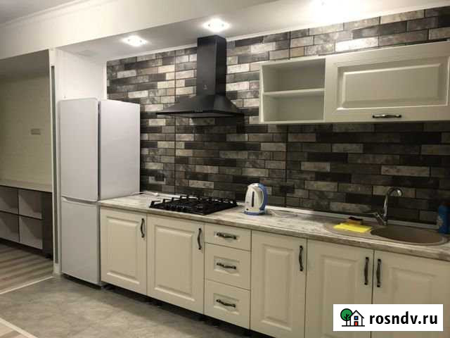 1-комнатная квартира, 55 м², 3/5 эт. в аренду посуточно во Владикавказе Владикавказ - изображение 1