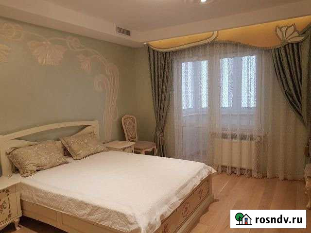 3-комнатная квартира, 120 м², 11/12 эт. в аренду на длительный срок в Севастополе Севастополь - изображение 1