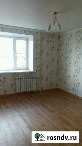 Комната 20 м² в 2-ком. кв., 2/5 эт. на продажу в Шадринске Шадринск - изображение 1