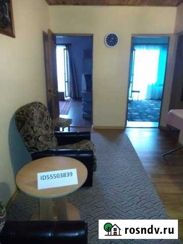 3-комнатная квартира, 100 м², 2/3 эт. в аренду посуточно в Ялте Ялта - изображение 1