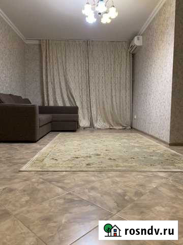 2-комнатная квартира, 70 м², 3/6 эт. в аренду посуточно в Яблоновском Яблоновский - изображение 1