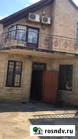 Дом 200 м² на участке 4 сот. в аренду посуточно в Махачкале Махачкала - изображение 1