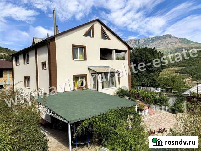 Дом 460 м² на участке 12.8 сот. на продажу в Алуште Алушта - изображение 1