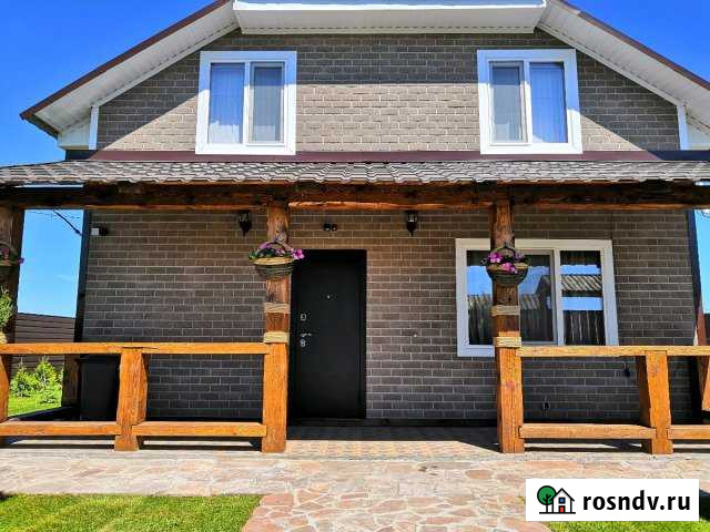 Коттедж 155 м² на участке 10 сот. в аренду посуточно в Саратове Саратов - изображение 1