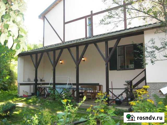 Коттедж 180 м² на участке 9 сот. в аренду посуточно в Звенигороде Звенигород - изображение 1