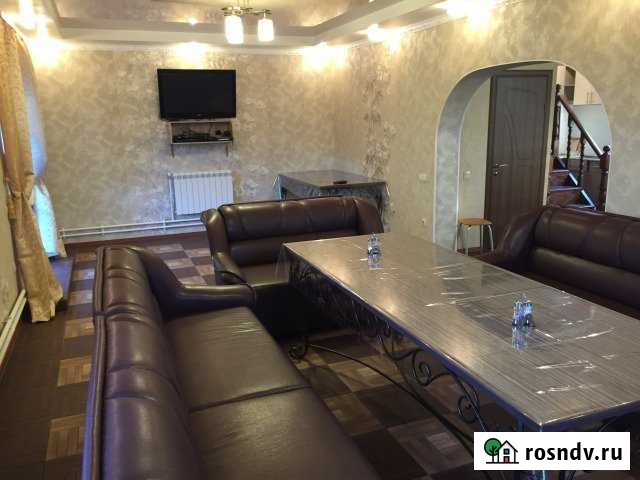 Коттедж 240 м² на участке 10 сот. в аренду посуточно в Томске Томск - изображение 1