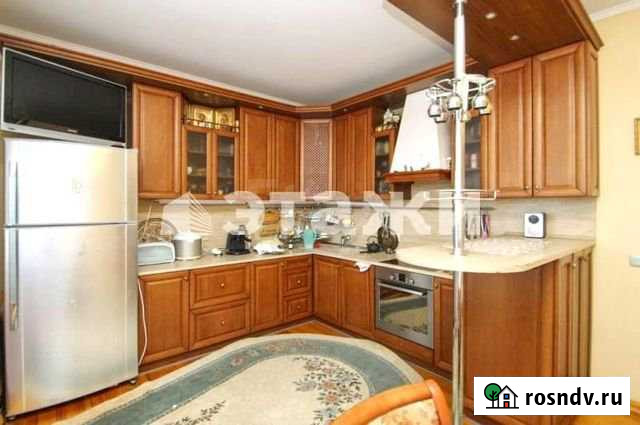 Коттедж 360 м² на участке 15 сот. в аренду на длительный срок в Тюмени Тюмень - изображение 1