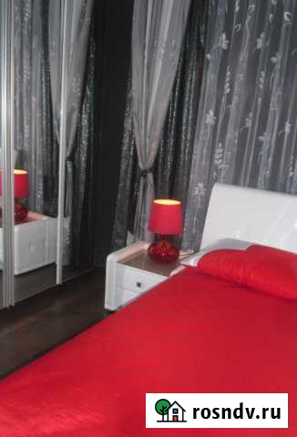 2-комнатная квартира, 75 м², 3/5 эт. в аренду посуточно в Таганроге Таганрог - изображение 1