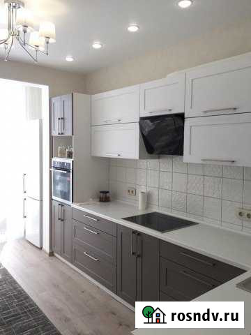 3-комнатная квартира, 90 м², 8/18 эт. в аренду на длительный срок в Симферополе Симферополь - изображение 1