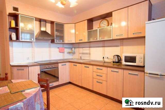 1-комнатная квартира, 36 м², 2/5 эт. в аренду посуточно в Междуреченске Кемеровской области Междуреченск - изображение 1