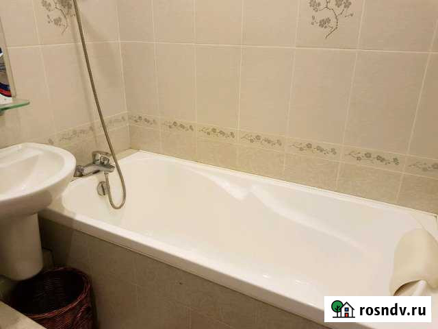 1-комнатная квартира, 38 м², 3/9 эт. в аренду посуточно в Великом Новгороде Великий Новгород - изображение 1