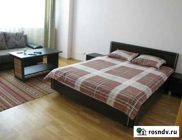 1-комнатная квартира, 63 м², 4/5 эт. в аренду посуточно в Феодосии Феодосия - изображение 1