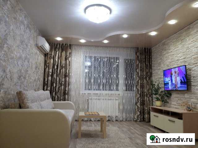 1-комнатная квартира, 40 м², 4/9 эт. в аренду посуточно в Волжском Волгоградской области Волжский - изображение 1