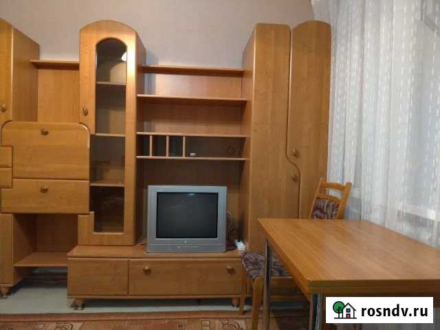 Комната 12 м² в 2-ком. кв., 6/9 эт. в аренду на длительный срок в Нижневартовске Нижневартовск - изображение 1