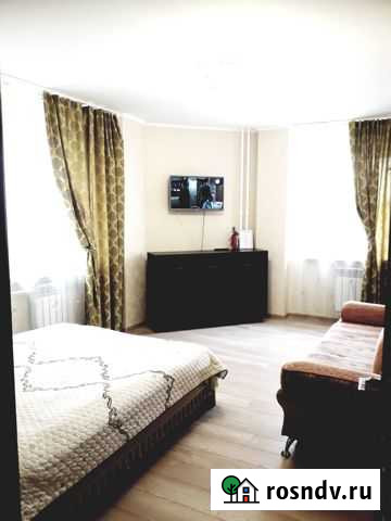 1-комнатная квартира, 45 м², 3/14 эт. в аренду посуточно в Брянске Брянск - изображение 1