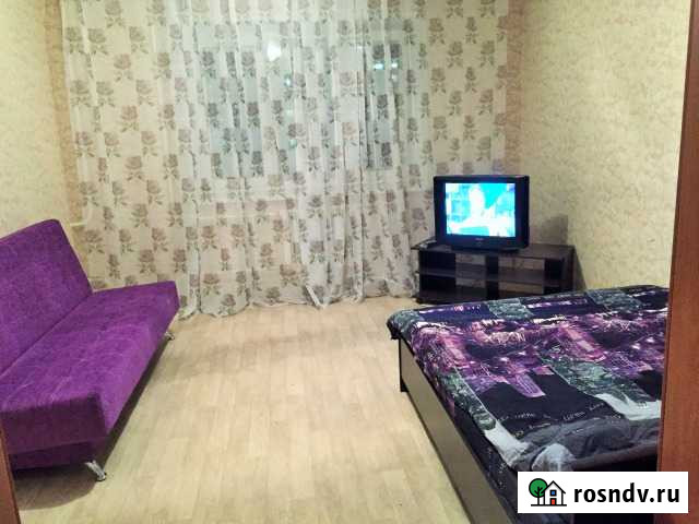 1-комнатная квартира, 44 м², 3/5 эт. в аренду посуточно в Сосновоборске Красноярского края Сосновоборск - изображение 1