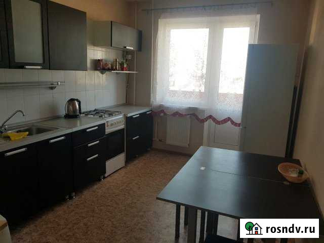 3-комнатная квартира, 76 м², 7/10 эт. в аренду посуточно в Великом Новгороде Великий Новгород - изображение 1