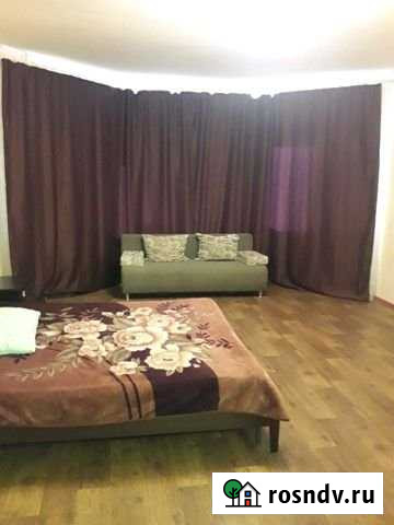 2-комнатная квартира, 75 м², 3/12 эт. в аренду посуточно в Нижневартовске Нижневартовск - изображение 1