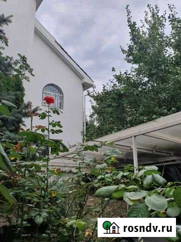 Дом 400 м² на участке 7 сот. в аренду посуточно в Ростове-на-Дону Ростов-на-Дону - изображение 1