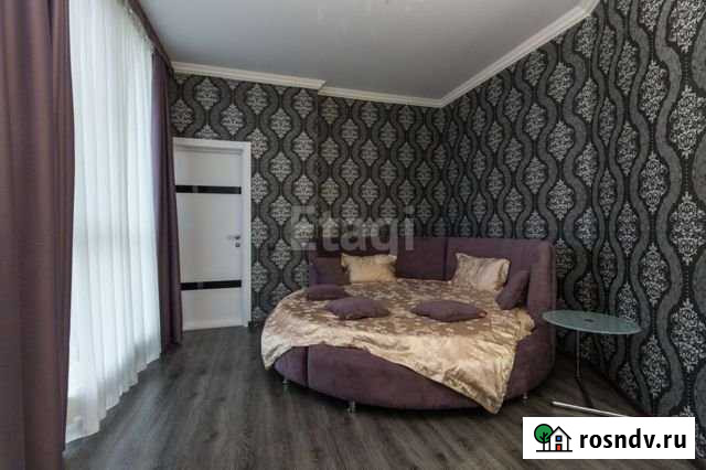 3-комнатная квартира, 102 м², 8/10 эт. в аренду на длительный срок в Новосибирске Новосибирск - изображение 1