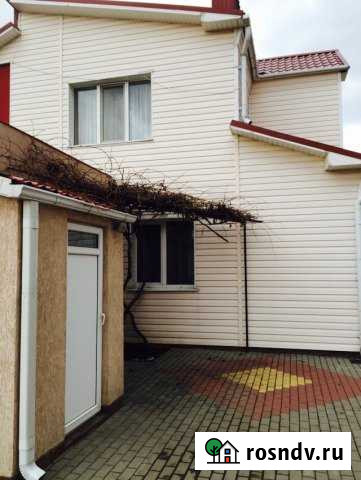 Коттедж 150 м² на участке 8 сот. в аренду посуточно в Белгороде Белгород - изображение 1