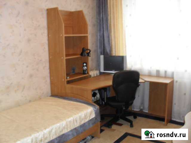 Комната 10 м² в 3-ком. кв., 9/10 эт. в аренду посуточно в Брянске Брянск - изображение 1