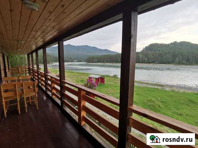 Коттедж 120 м² на участке 13 сот. в аренду посуточно в Горно-Алтайске Горно-Алтайск - изображение 1