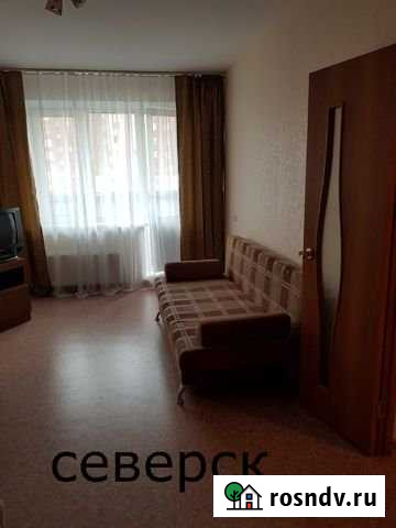 1-комнатная квартира, 40 м², 3/17 эт. в аренду на длительный срок в Северске Северск - изображение 1