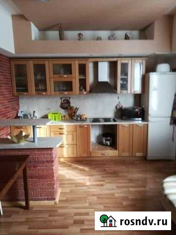 2-комнатная квартира, 60 м², 1/3 эт. в аренду на длительный срок в Магнитогорске Магнитогорск - изображение 1