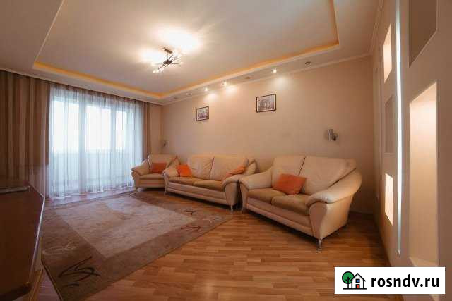 3-комнатная квартира, 136 м², 4/5 эт. в аренду посуточно в Челябинске Челябинск - изображение 1