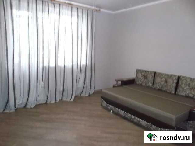 1-комнатная квартира, 40 м², 2/9 эт. в аренду посуточно в Абакане Абакан - изображение 1