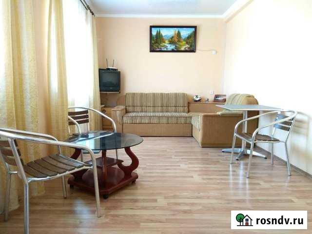 Дача 90 м² на участке 4 сот. в аренду посуточно в Евпатории Евпатория - изображение 1