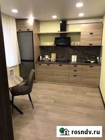 2-комнатная квартира, 55 м², 1/5 эт. в аренду посуточно в Выксе Выкса - изображение 1