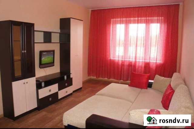 1-комнатная квартира, 42 м², 7/18 эт. в аренду посуточно в Пскове Псков - изображение 1