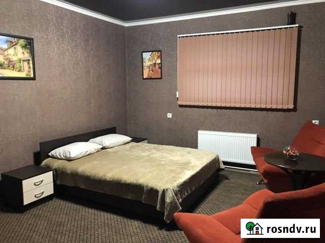 Комната 20 м² в > 9-ком. кв., 1/3 эт. в аренду посуточно в Новороссийске Новороссийск - изображение 1