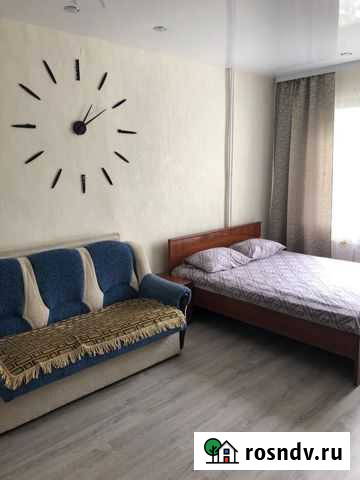 1-комнатная квартира, 41 м², 2/10 эт. в аренду посуточно в Нягани Нягань - изображение 1