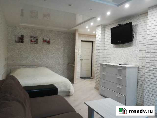 Квартира-студия, 33 м², 1/5 эт. в аренду посуточно в Омске Омск - изображение 1