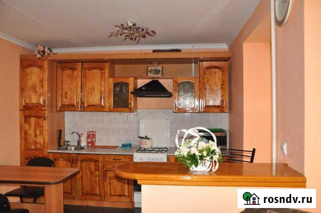 2-комнатная квартира, 52 м², 5/9 эт. в аренду посуточно в Саратове Саратов - изображение 1