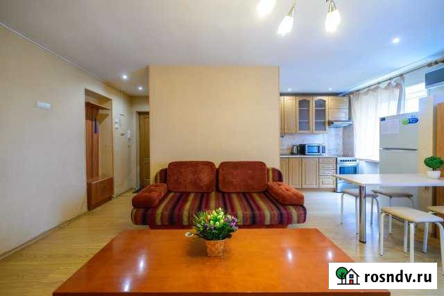 2-комнатная квартира, 54 м², 4/5 эт. в аренду посуточно во Владивостоке Владивосток - изображение 1