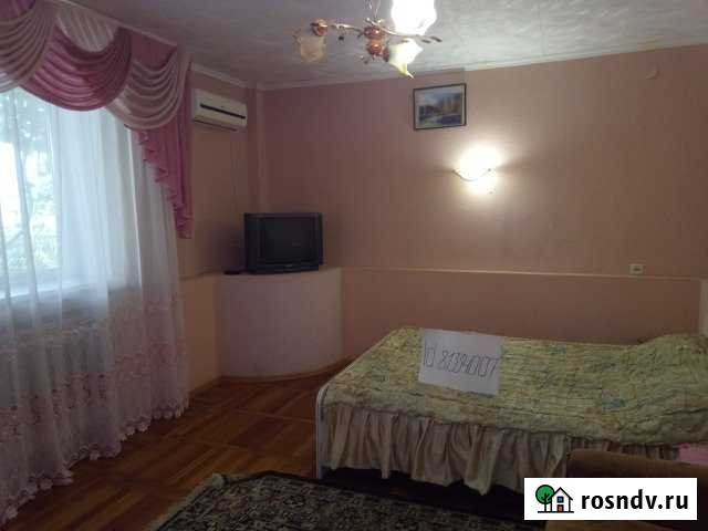 1-комнатная квартира, 15 м², 1/1 эт. в аренду посуточно в Славянске-на-Кубани Славянск-на-Кубани - изображение 1