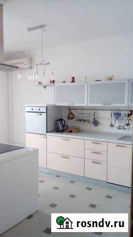 4-комнатная квартира, 140 м², 5/14 эт. в аренду на длительный срок в Красноярске Красноярск - изображение 1