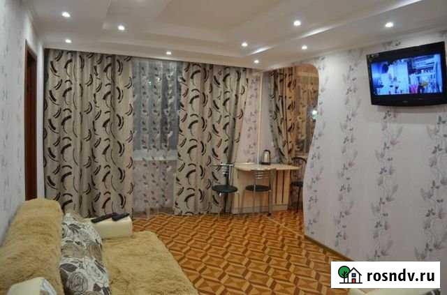 2-комнатная квартира, 60 м², 2/4 эт. в аренду посуточно в Бийске Бийск - изображение 1