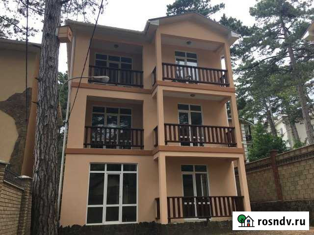 Дом 167 м² на участке 3 сот. на продажу в Ялте Ялта - изображение 1