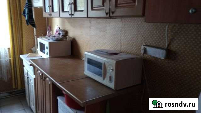 Комната 14 м² в 5-ком. кв., 1/4 эт. в аренду на длительный срок в Калининграде Калининград - изображение 1